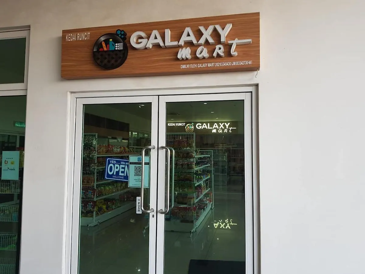 Twin Galaxy Dual Key Apartment Near Ciq & Ksl Johor Bahru 0*,  Malaysia